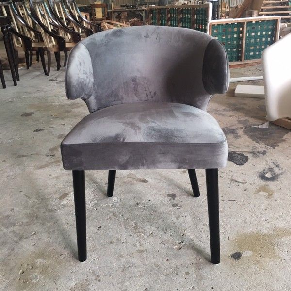 GHẾ ASTON CÓ TAY GỖ SỒI BỌC VẢI TG