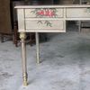 Bàn làm việc Louis XVI vẽ họa tiết theo yêu cầu