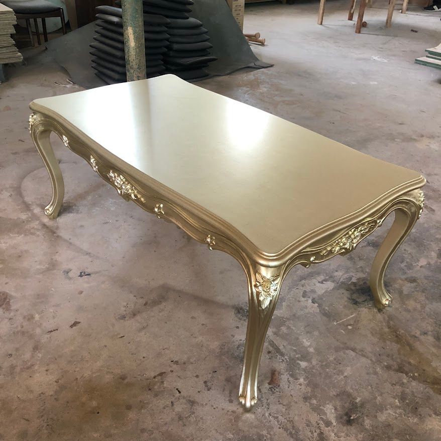 BÀN TRÀ CỔ ĐIỂN LOUIS 15 GỖ XÀ CỪ DÁN LÁ VÀNG