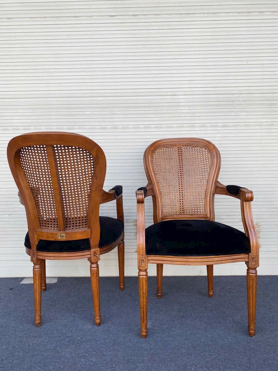 Ghế ăn louis xvi tựa cong đóng mây - ngồi bọc nệm