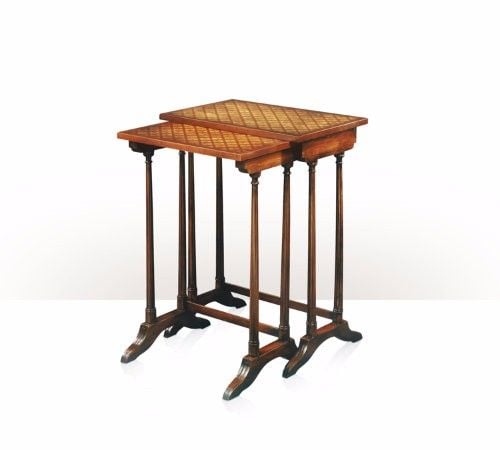 Bàn A Parquetry Nest 5005-048