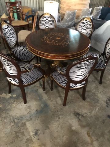 Bộ bàn ăn cổ điển Châu Âu