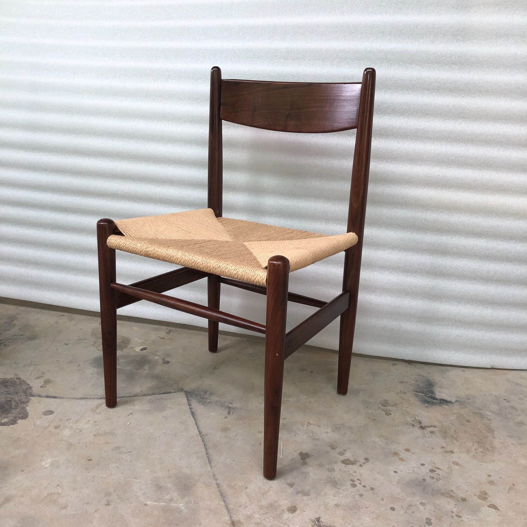 Ghế Wegner CH36 (walnut) GỖ ÓC CHÓ
