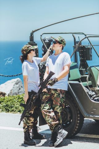 Album “Hậu duệ mặt trời”