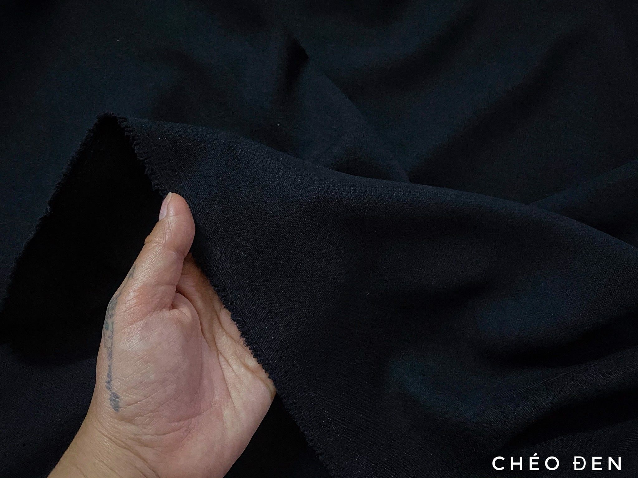 Vải Chéo Đen 85