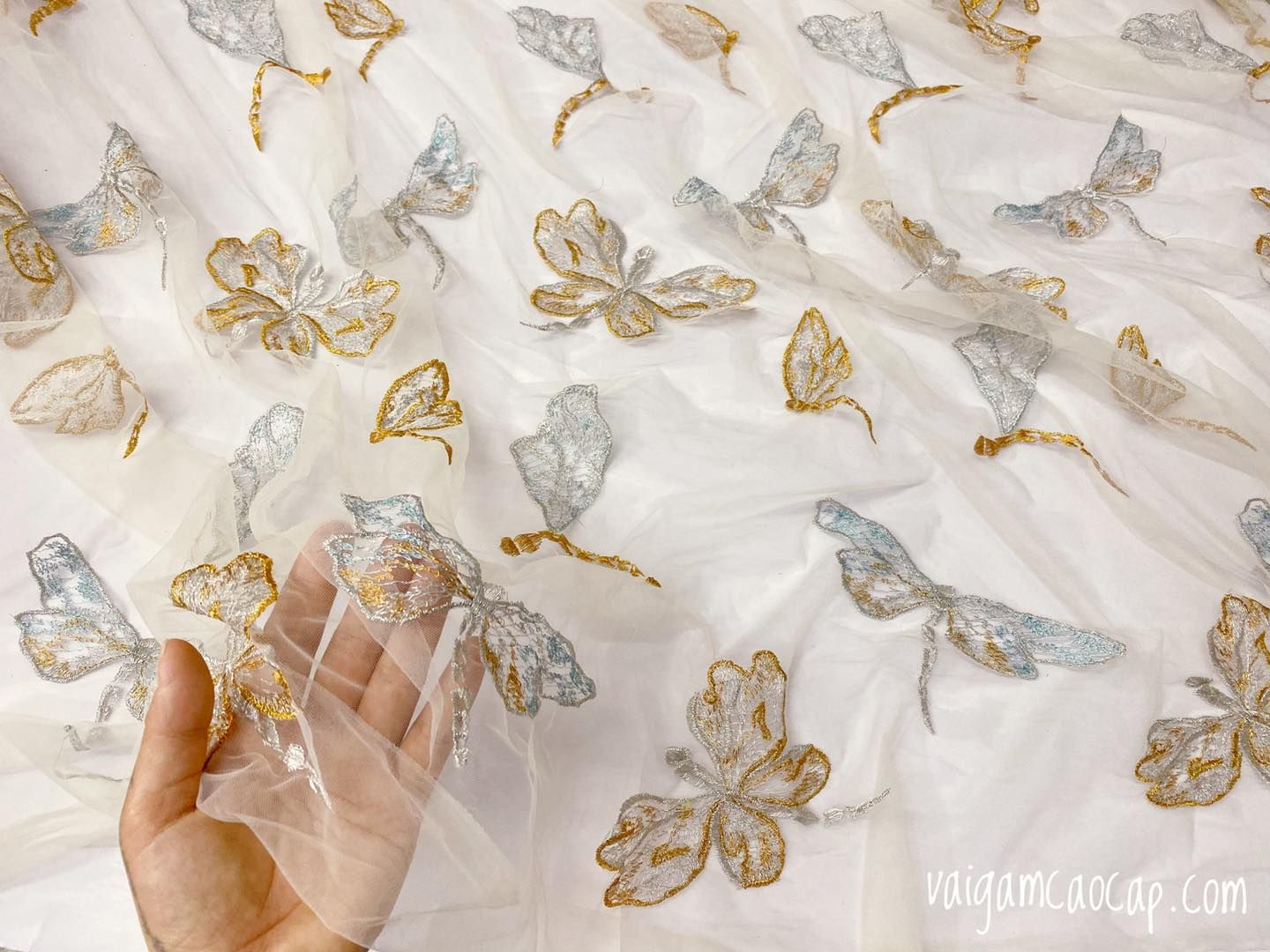 Ren thêu họa tiết- HẾT