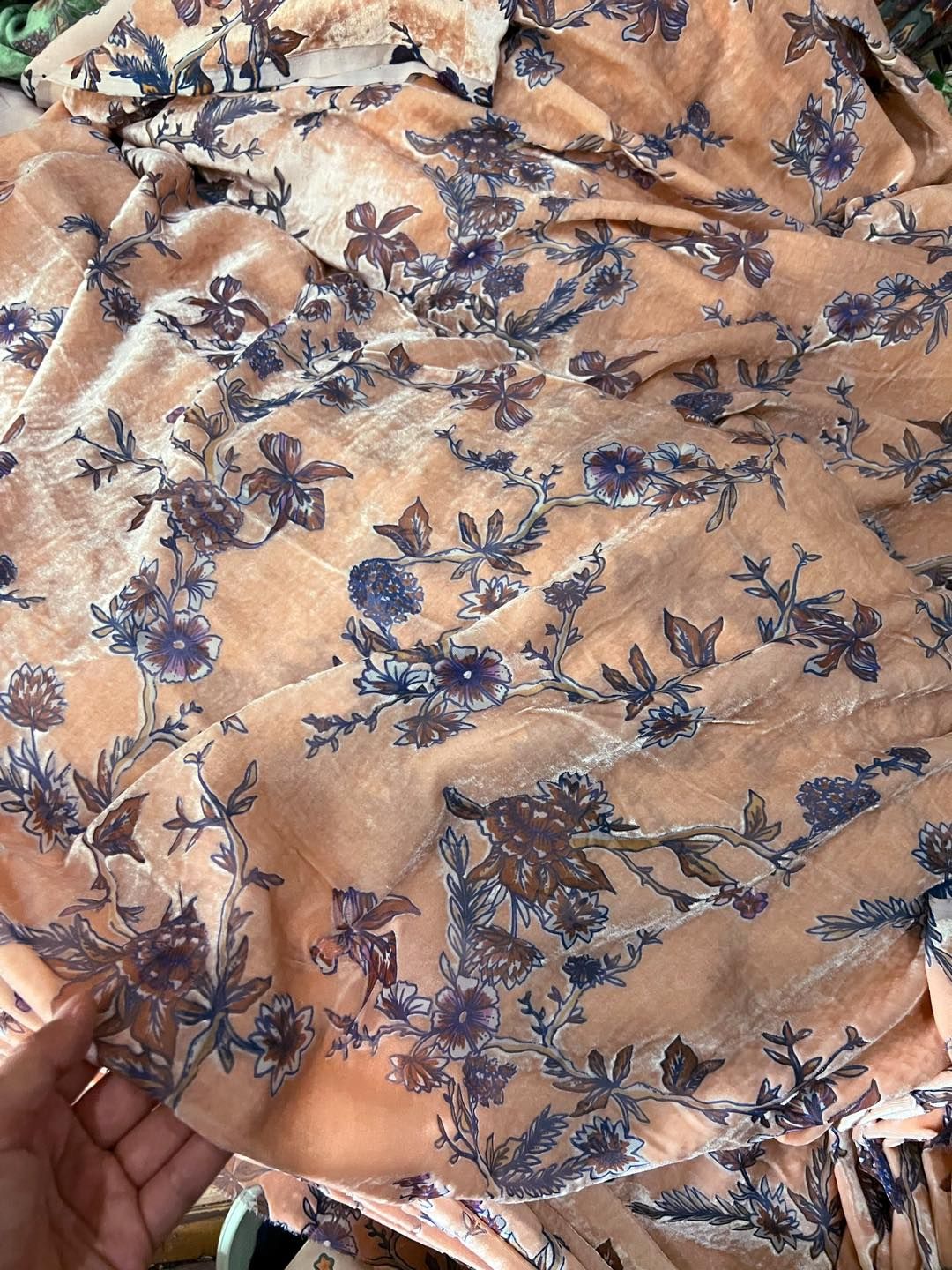 Nhung tơ tằm in hoa 2022