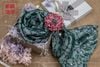 Set khăn lụa và hoa cài áo - HẾT