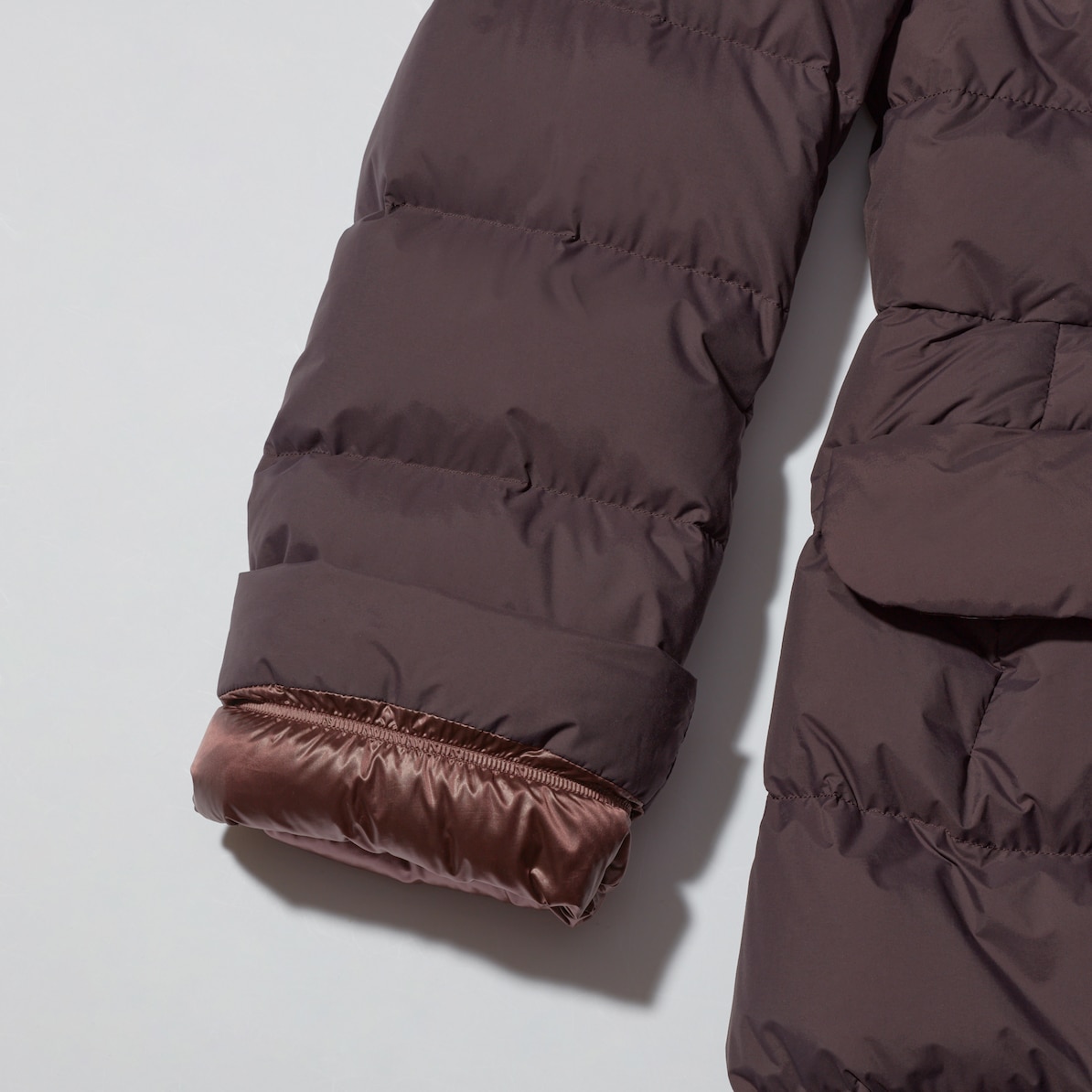 Hình ảnh Áo phao nữ dáng dài siêu nhẹ có mũ J+ Uniqlo