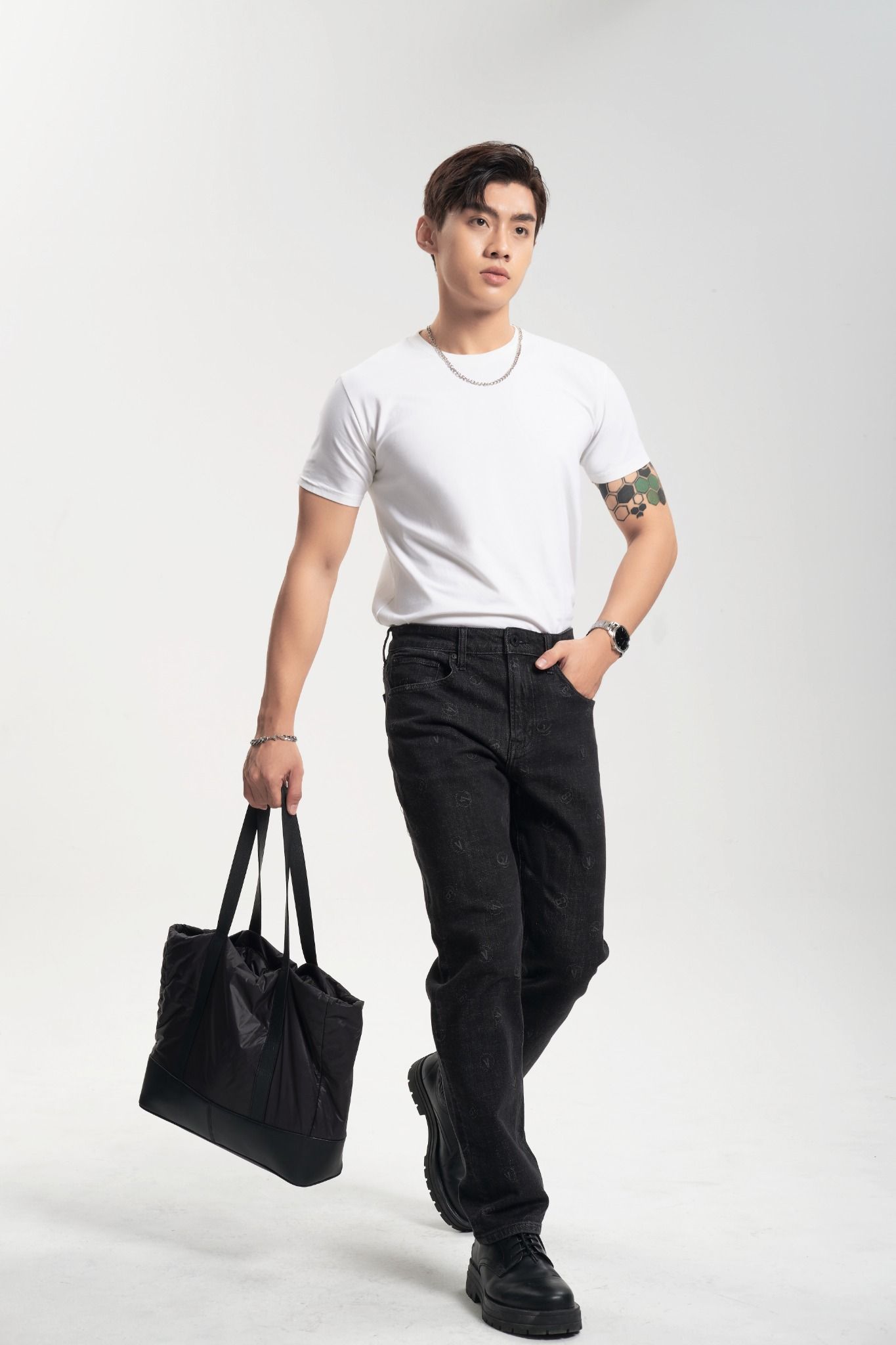 Quần Jeans Nam Dáng Suông Họa Tiết Monogram V-SIXTYFOUR. V-SIXTYFOUR Monogram Straight Jeans - 222MD4083F5
