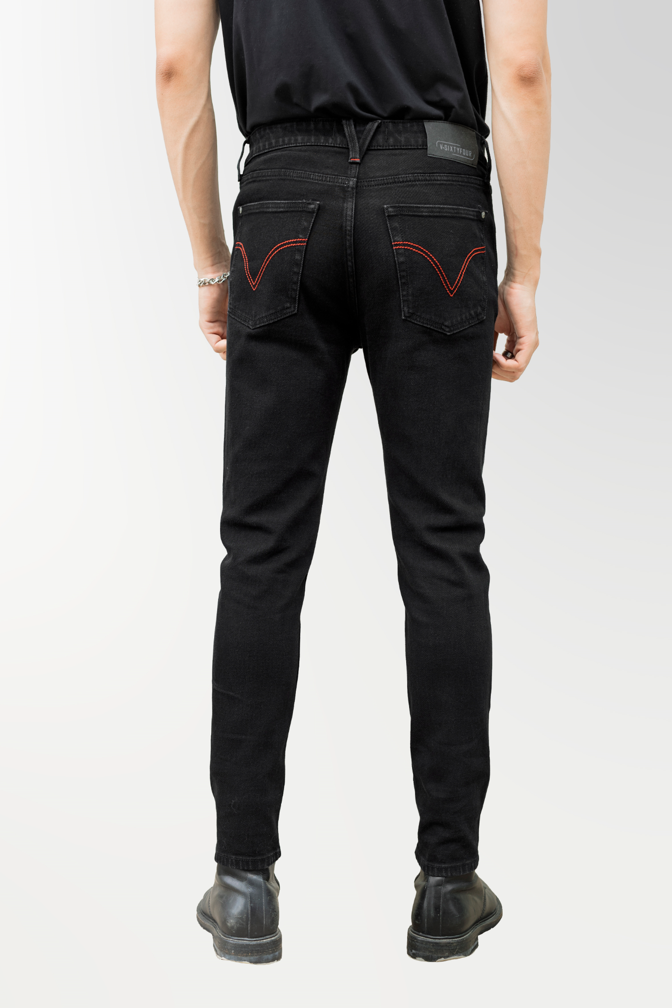 Quần Jeans Nam Dáng Slim Fit Màu Đen Phối Chỉ Đỏ. Red Thread Black Slim Fit Jeans - 222MD4082B1