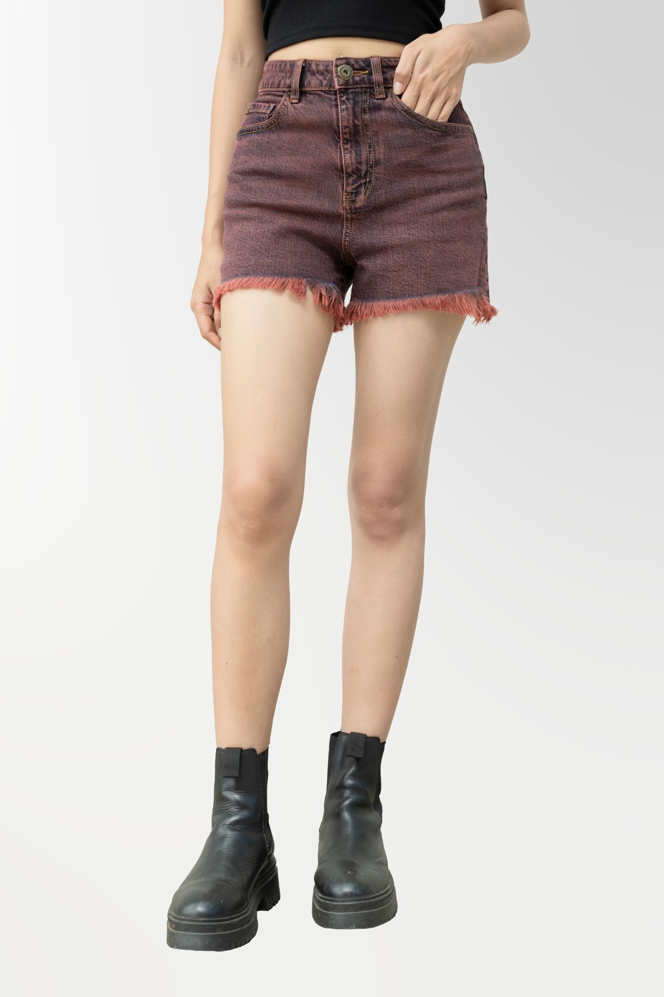 Quần Short Jeans Dáng Suông Nhuộm Đỏ Dâu Tằm. Mulberry Straight Denim Shorts - 122WD1102F5