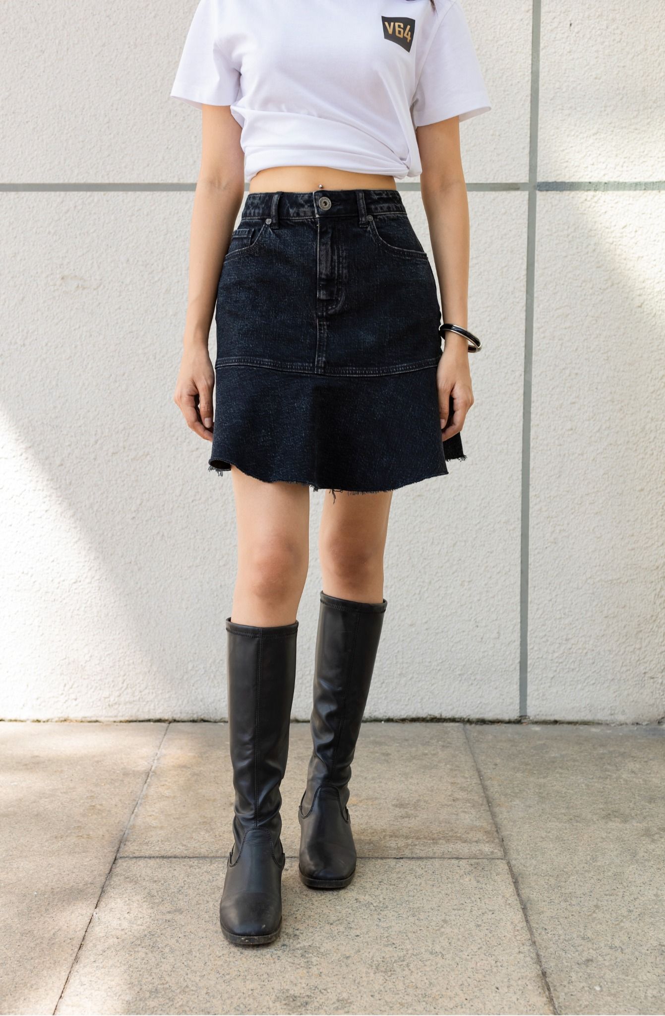 Váy Denim Dáng Xòe -  Black Denim Flare Skirt - 222WD1113F1
