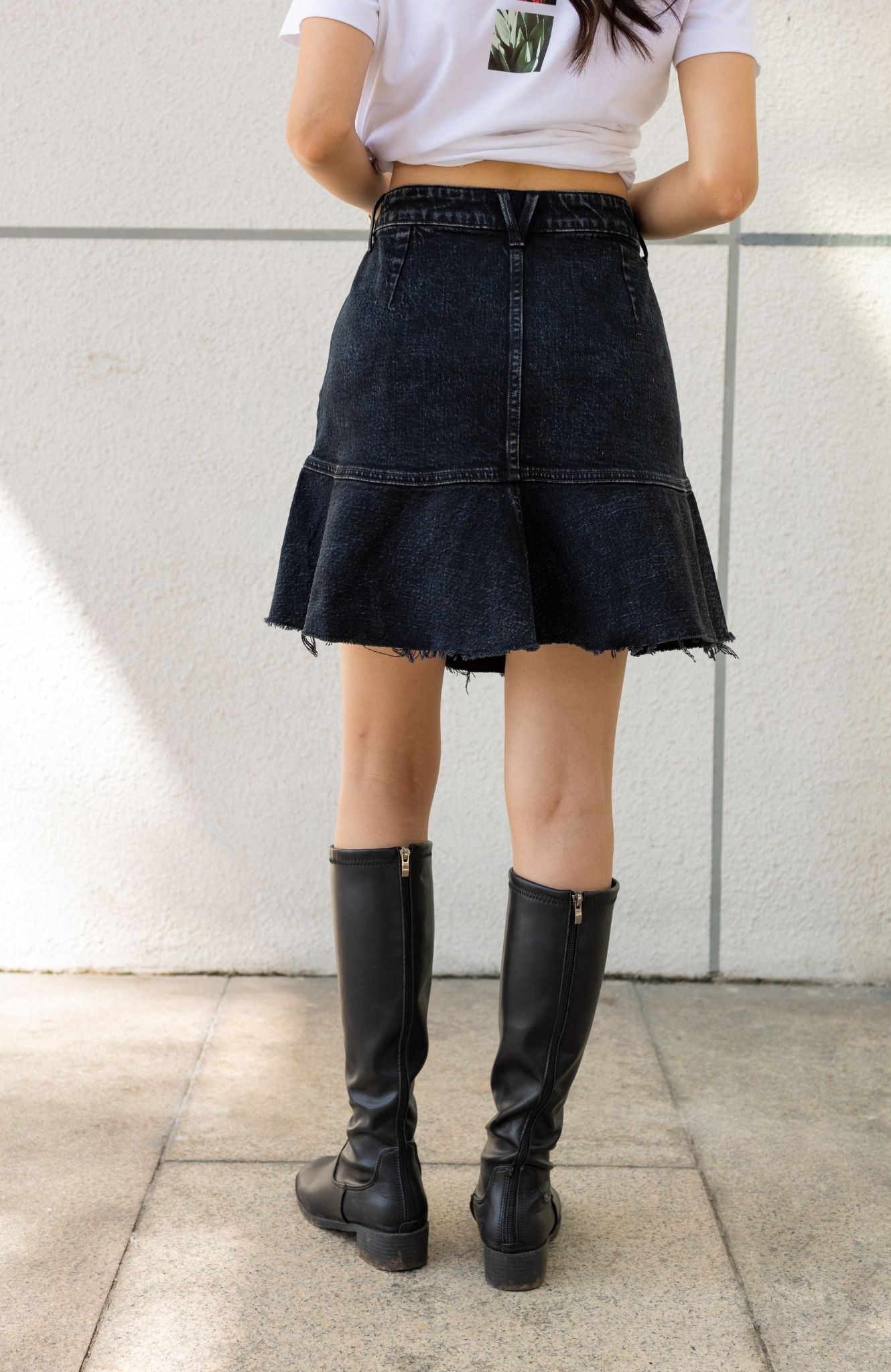 Váy Denim Dáng Xòe -  Black Denim Flare Skirt - 222WD1113F1