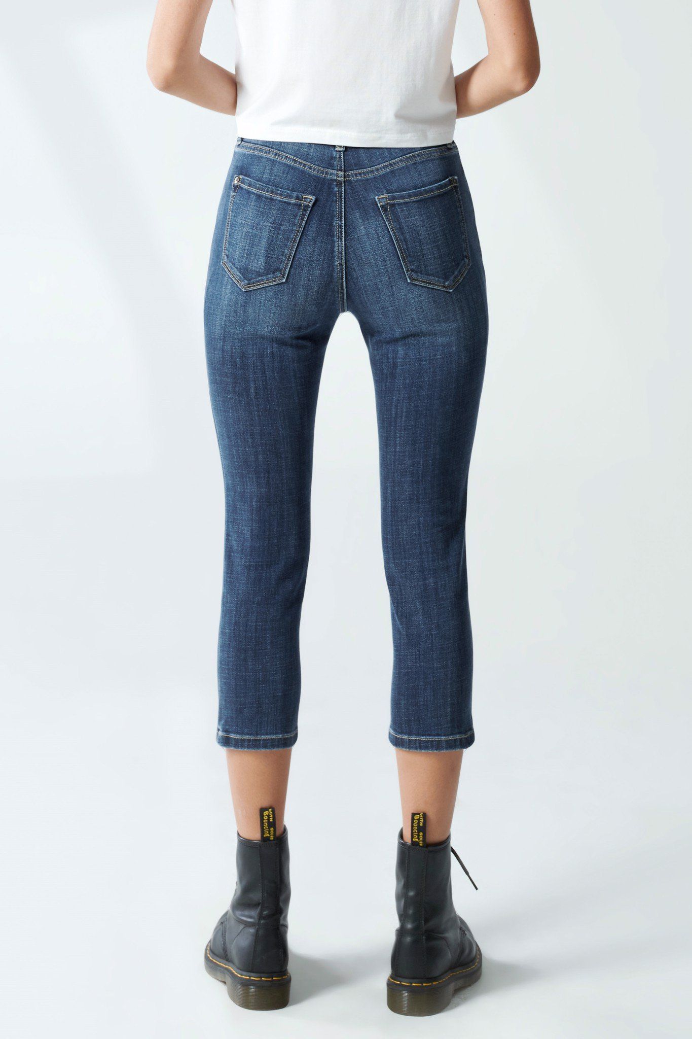 Quần jeans lửng dáng skinny - 220WD2091B2