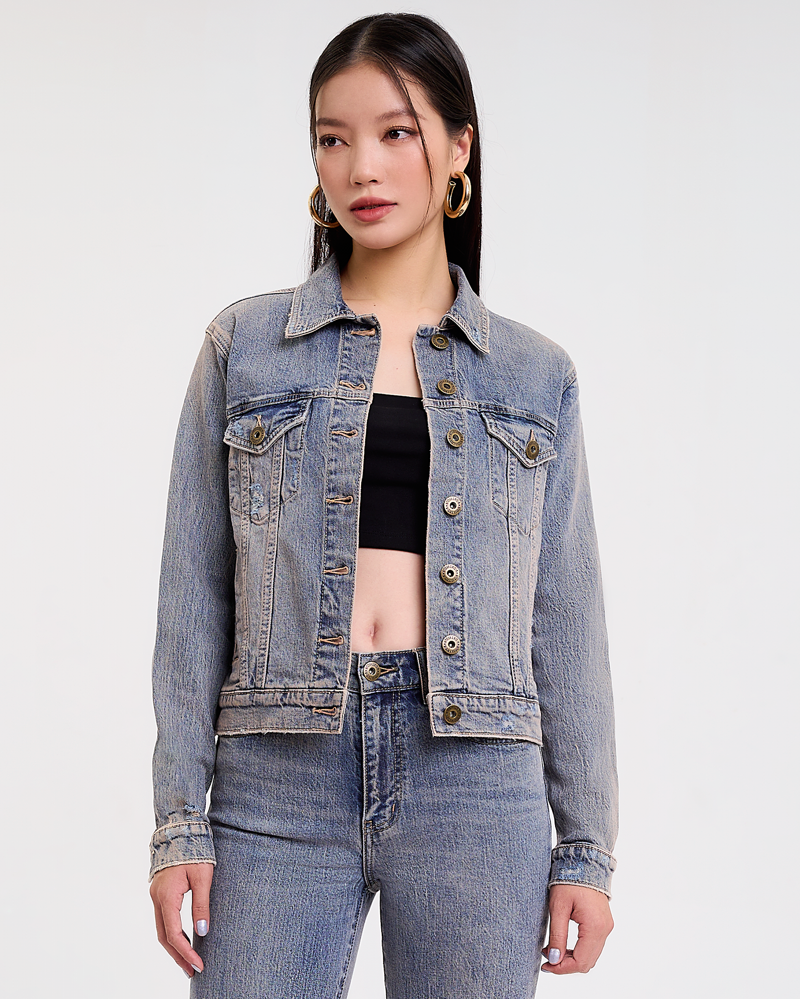 Áo Khoác Denim Nữ Dáng Rộng Phủ Tím. Veri Peri Tint Wash Denim Jacket - 221WD1044F1