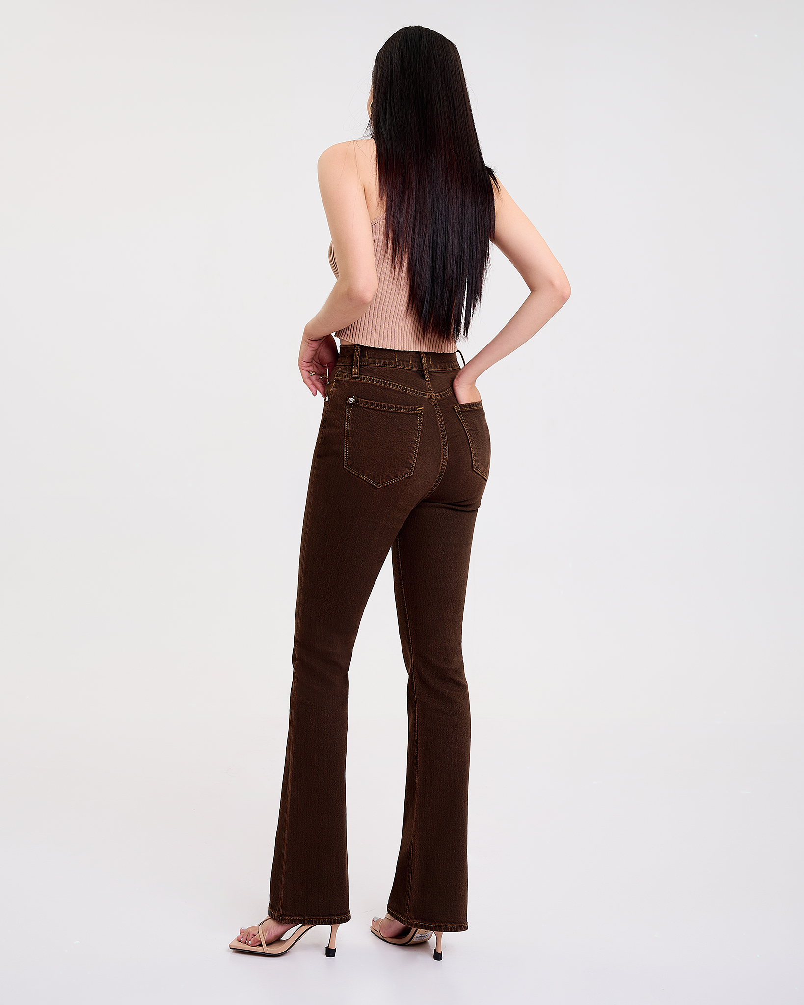 Quần Dài Nữ Dáng Loe Màu Nâu. Caramel Brown Flared Fit Jeans - 221WD1084F1