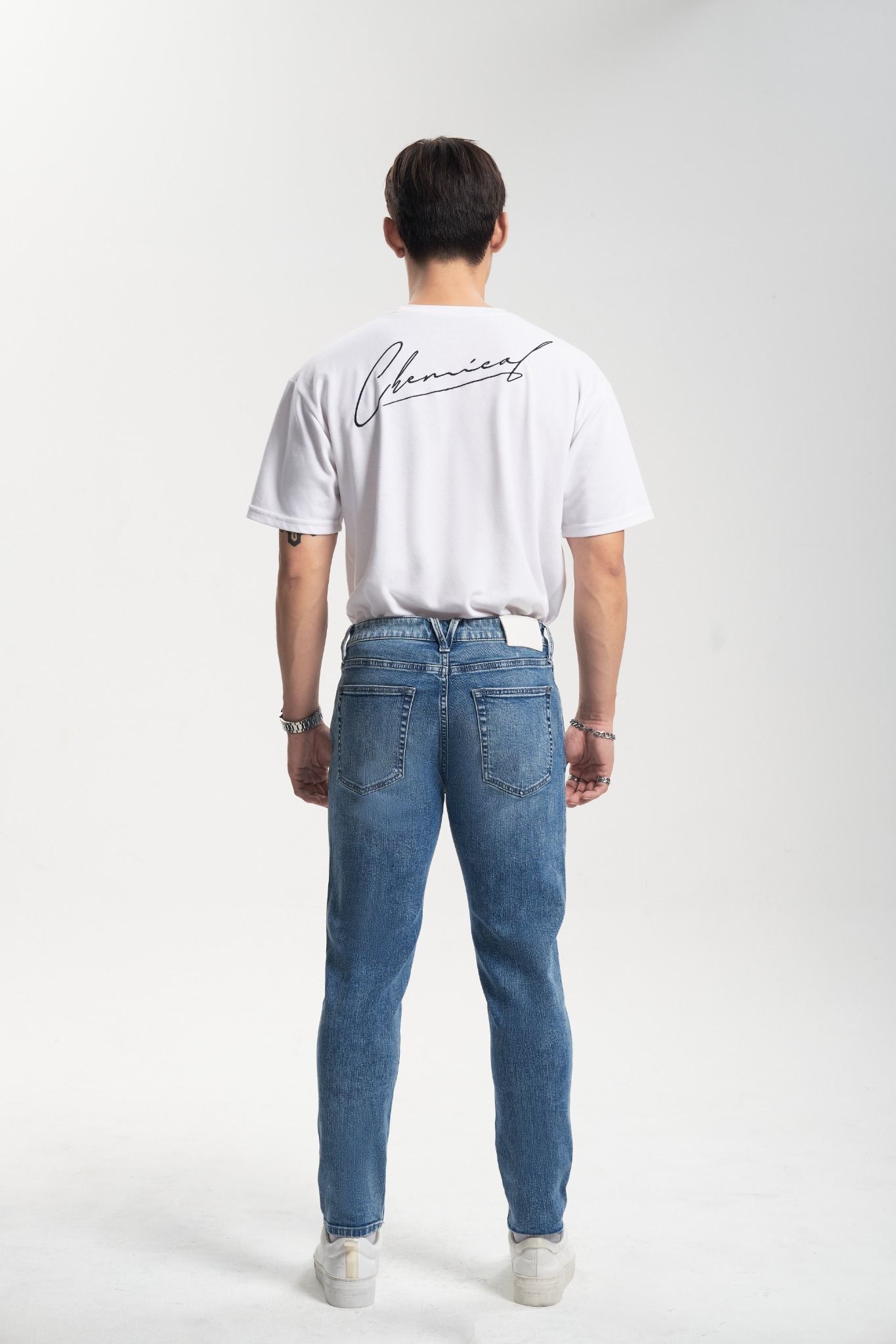 Quần Jeans Nam Dáng Tapered Màu Xanh Sáng. Bright Blue Tapered Men's Jeans - 222MD3089B2