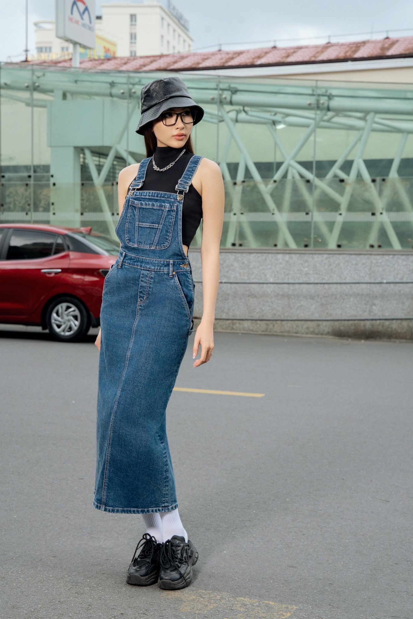 Váy Yếm Suông Dài Xẻ Thân Sau Màu Xanh Đậm - Long Denim Pinafore Dress Dark Blue - 124WD1132B1970