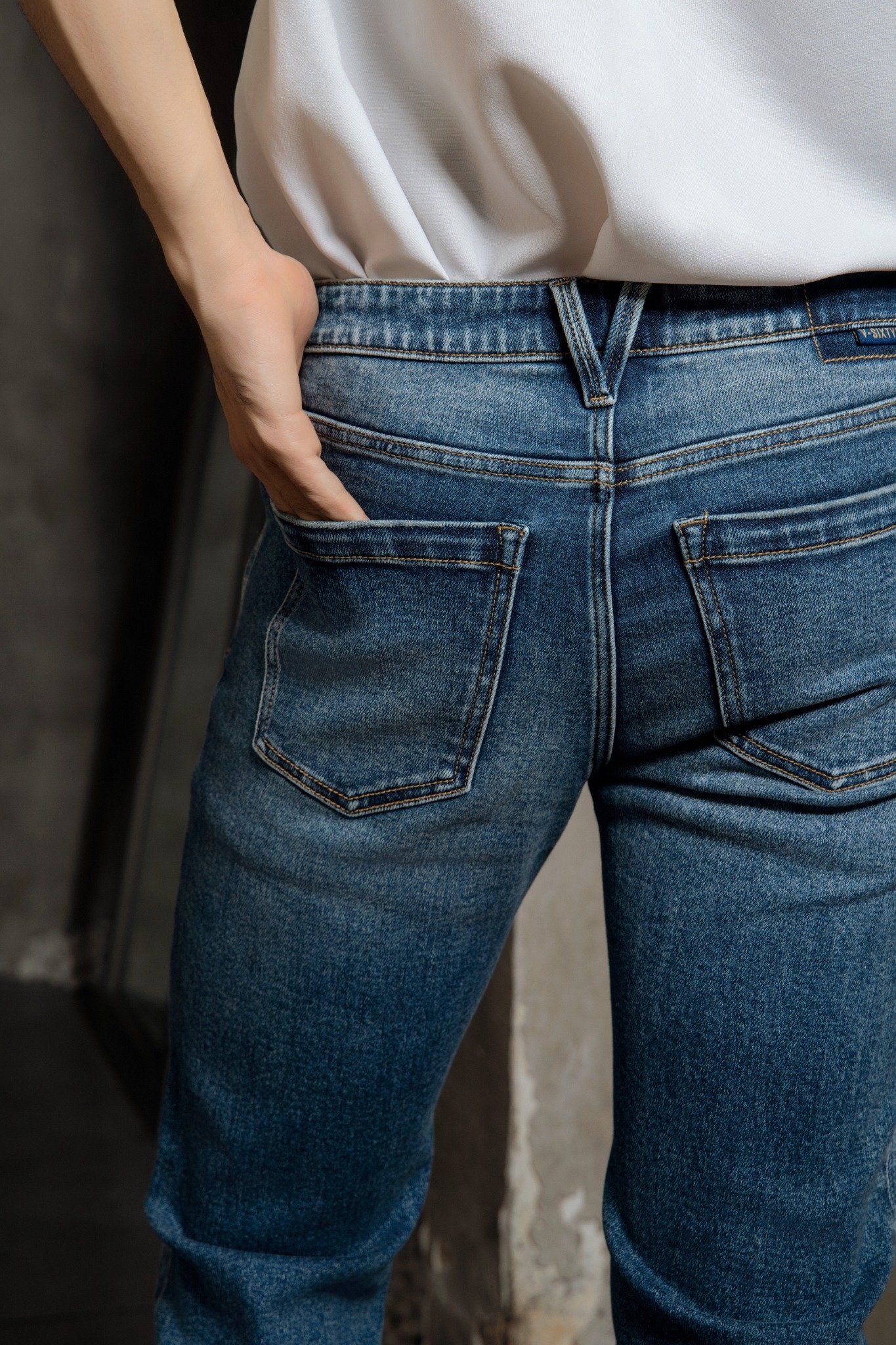 Quần Jeans Nam Dáng Slim Tint Vintage Màu Med BLUE - Men's SlimFit Jeans Tint Vintage In Med Blue - 224MD3082B2