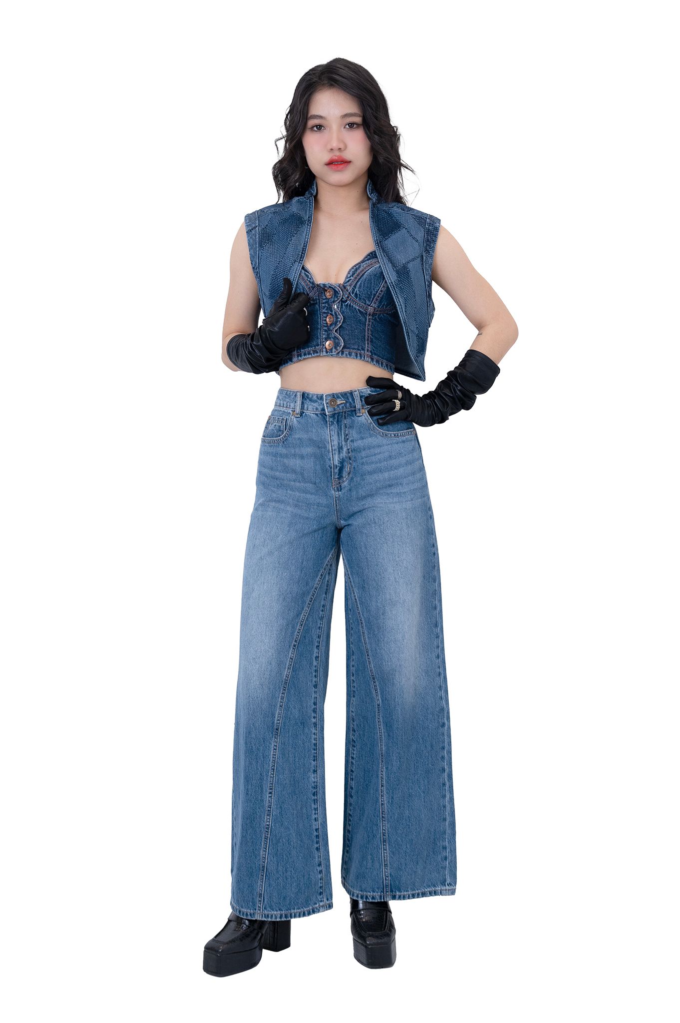 Quần Dài Nữ Dáng Wide Leg Ống Suông Rộng Màu Xanh Nhạt - Light Blue Wide Leg Women's Long Jeans - 124WD2085F2