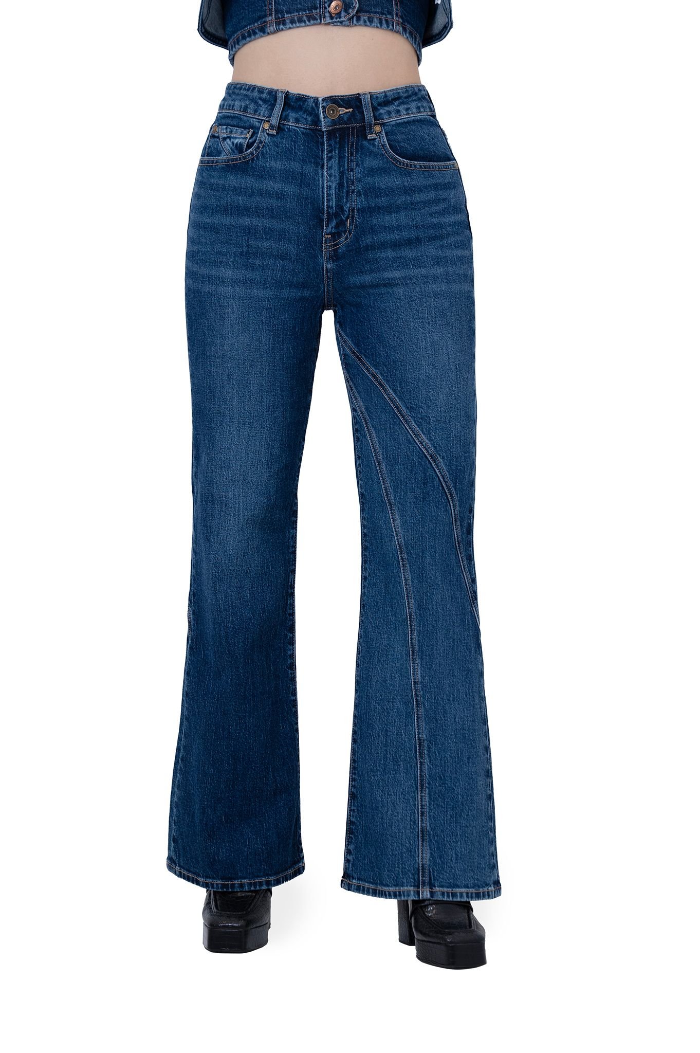 Quần Dài Nữ Dáng Loe Laser Xéo Màu Med Blue - Med Blue Laser Cut Flare Jeans - 224WD2084F2