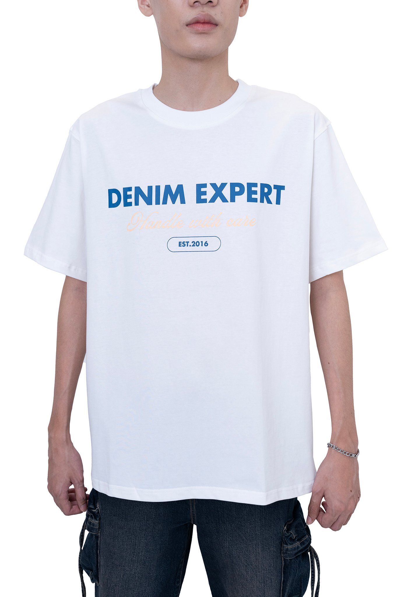 Áo Thun Nam Cotton Màu Trắng Hoạ Tiết Typo Denim Expert - 224MN3023B1