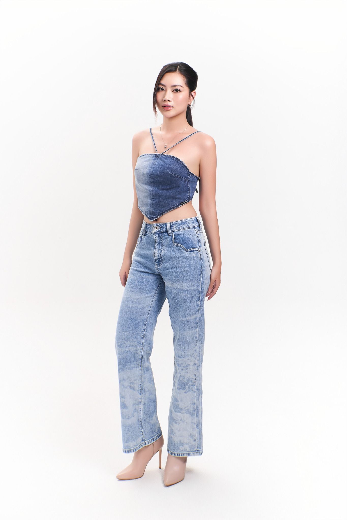 Quần Jeans Nữ Dáng Relax Cách Điệu Túi Trước Laser Mây Trời - 223WD1080F2