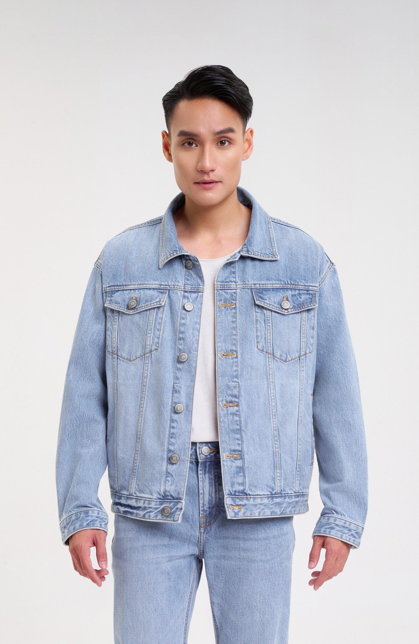 Áo Khoác Nam Dáng Rộng Màu Xanh Sáng. Bright Blue Men's Loose Jacket - 223MD4044B1