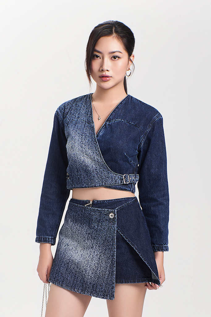 Áo Khoác Nữ Denim Tay Dài Vạt Chéo. Women's Diagonal Long Sleeve Denim Jacket - 124WD1044A1970