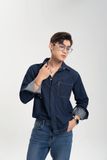 Áo Sơ Mi Denim Dáng Rộng Tay Dài. Long Sleeve Loose Denim Shirt - 123MD4034B1990