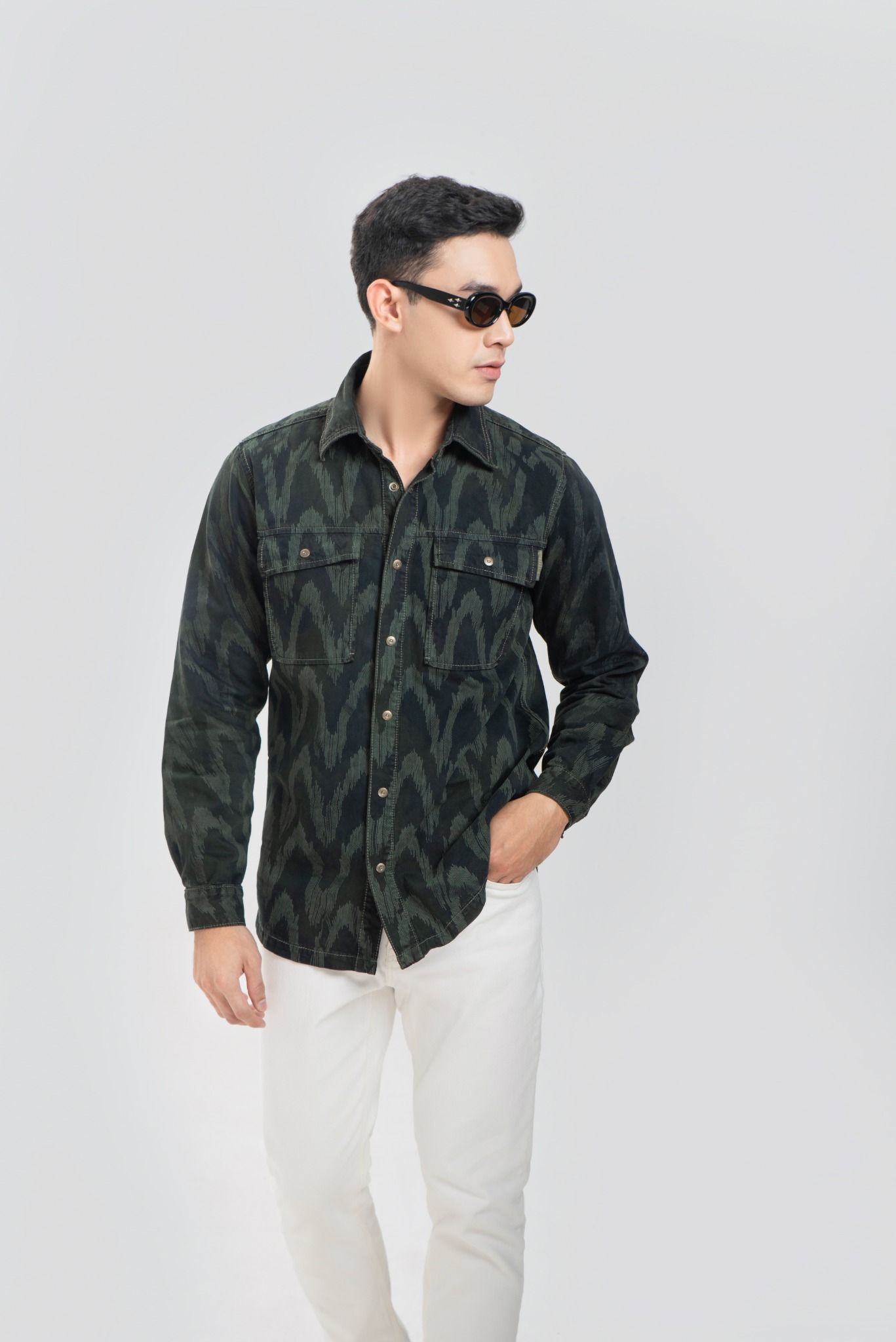 Áo Sơ Mi Denim Laser Họa Tiết Sóng Nước. Laser Shirt with Water Wave Pattern - 124MD3039F2