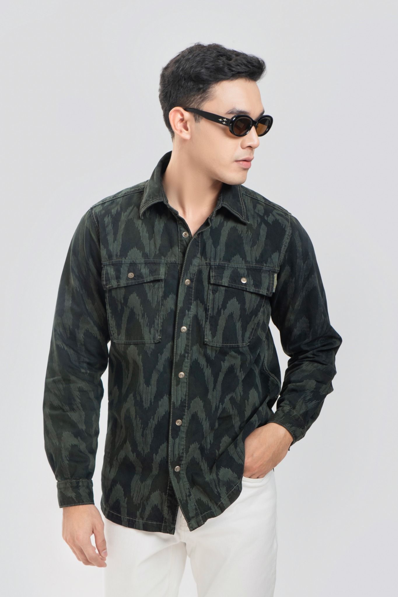 Áo Sơ Mi Denim Laser Họa Tiết Sóng Nước. Laser Shirt with Water Wave Pattern - 124MD3039F2