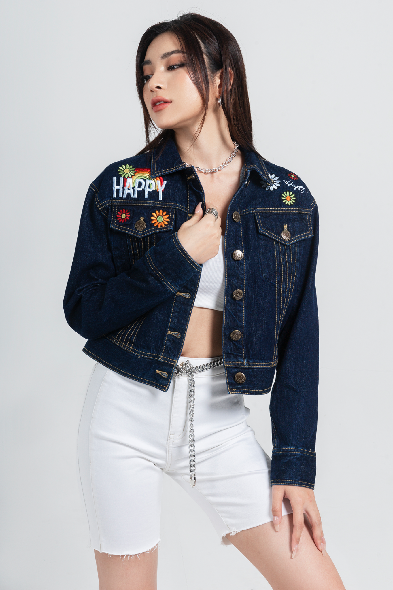 Áo Khoác Denim Thêu Happy. 'Happy' Embroidered Denim Jacket - 121WD1044A4