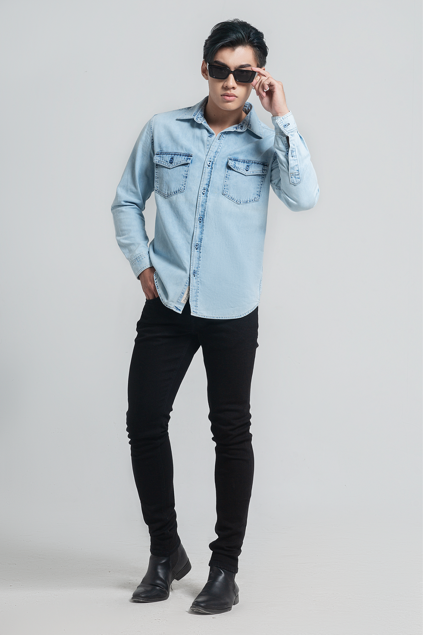 Áo Sơ Mi Denim Dáng Suông Vừa. Slim Bleached Denim Shirt - 121MD4034F5910