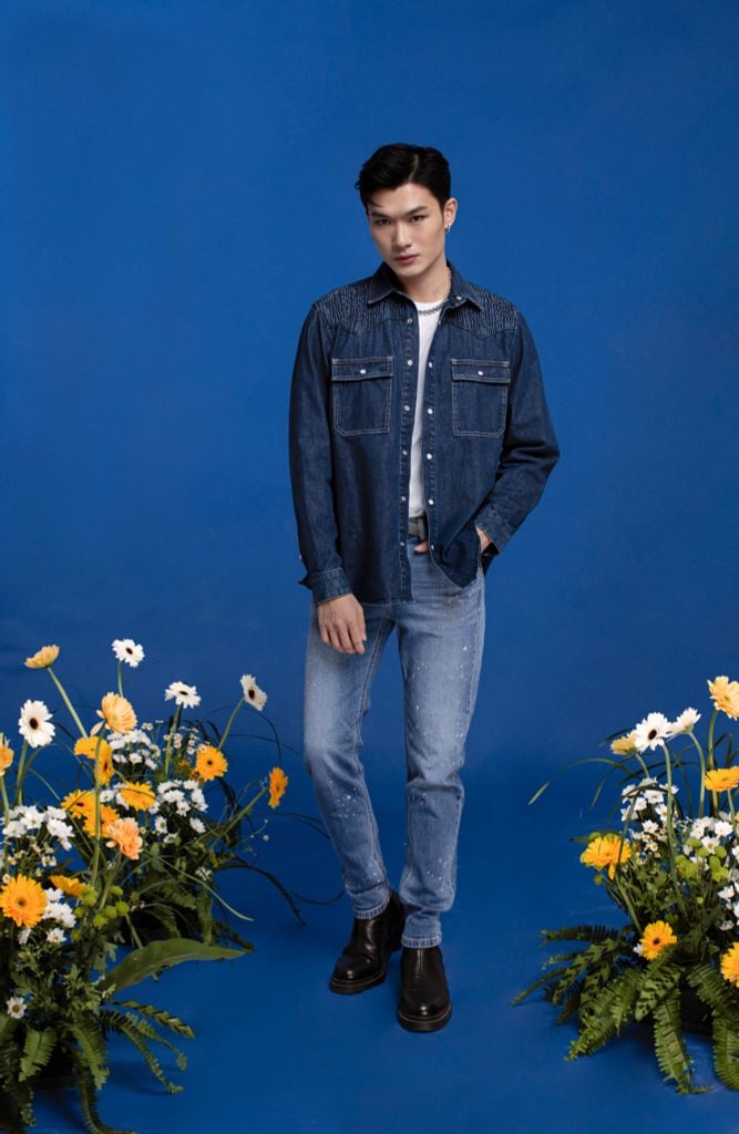 Sơ Mi Denim Đắp Biker May Dập Tạo Ly - Denim Biker Patched Shirt - 222MD4039F1