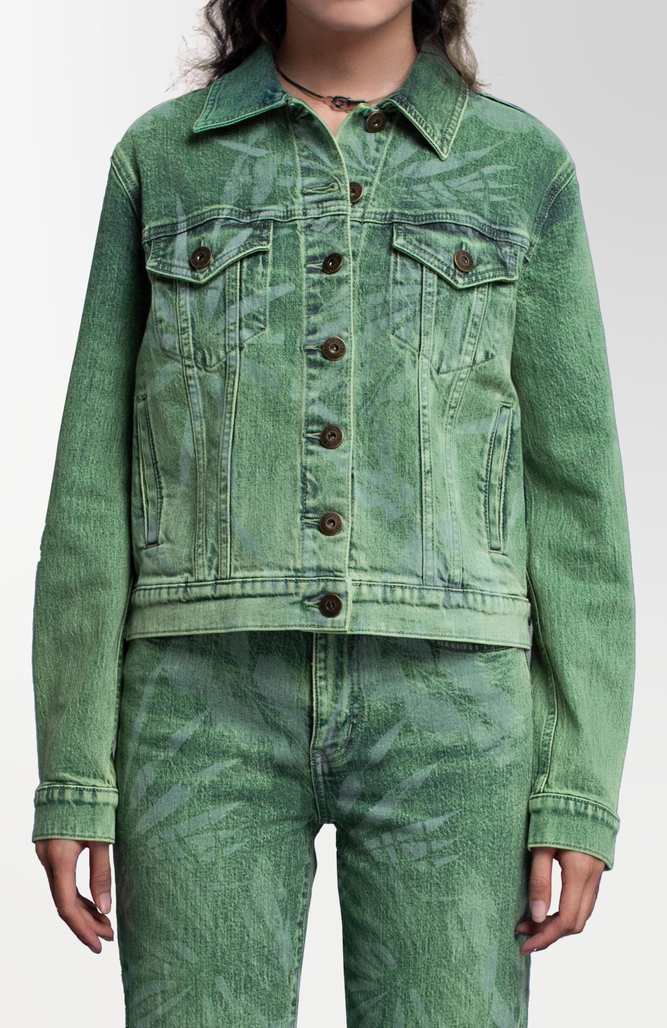 Áo Khoác Denim Nữ Dáng Rộng Dài Tay Nhuộm Xanh Laser Hoa Lá. Wide Fit Long Sleeve Denim Jacket in Laser Leaf Blue Wash - 122WD1044A2