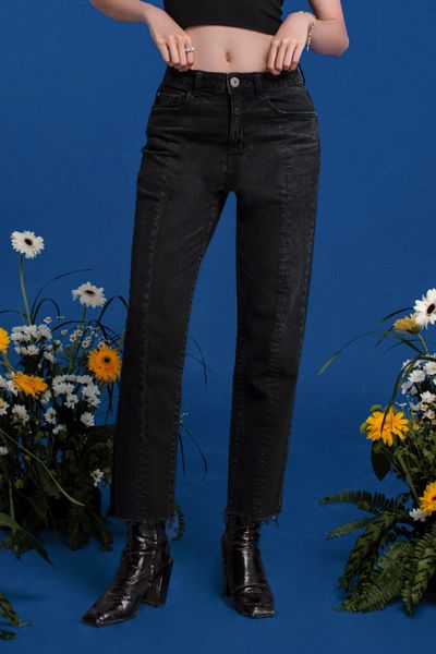 Quần Jeans Nữ Dáng Straight Nhuộm Đen. Women's Straight-Leg Black Jeans - 222WD2083F2090