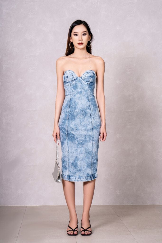 Đầm Denim Nữ Cúp Ngực Dáng Ôm Màu Xanh Sáng.Women's Denim Dress with Loose Breast in Bright Blue - 223WD2127F2