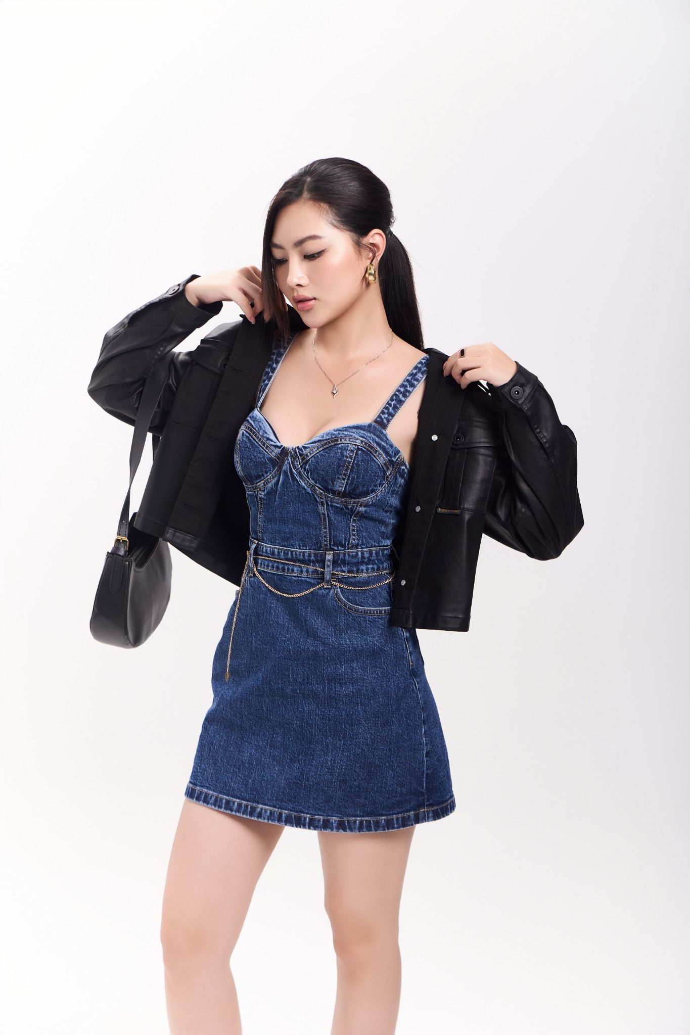 Đầm Denim Nữ Hai Dây Dáng Ngắn. Women's Two-Piece Short Denim Dress - 223WD1127F1