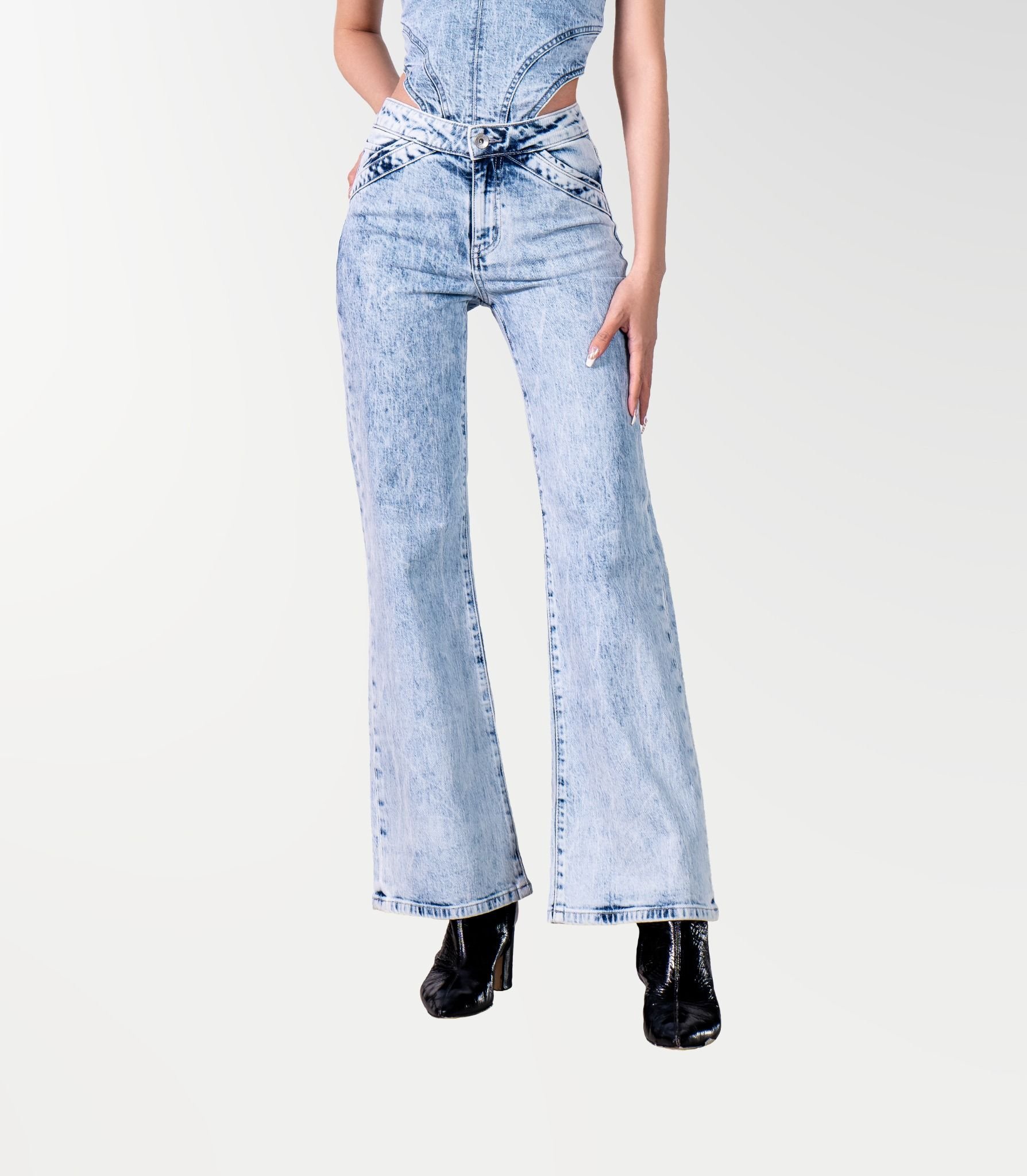 Quần Jeans Nữ Dáng Loe Laser Hiệu Ứng Nước. Water Effect Laser Flared Women's Jeans - 223WD2085F2