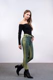 Quần Jeans Nữ Dáng Slimfit Nhuộm Phun Green. Green Spray-Dye Slimfit Women's Jeans - 123WD2082F2370