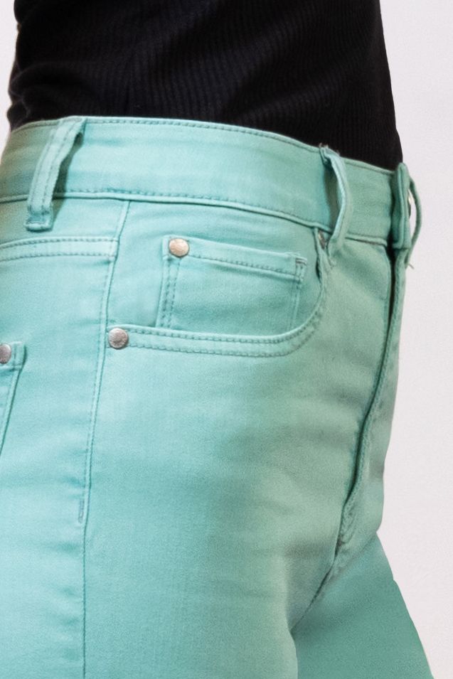 Quần Jeans Nữ Dáng Straight Màu Xanh Mint. Mint Green Straight Women's Jeans - 123WN1083F1