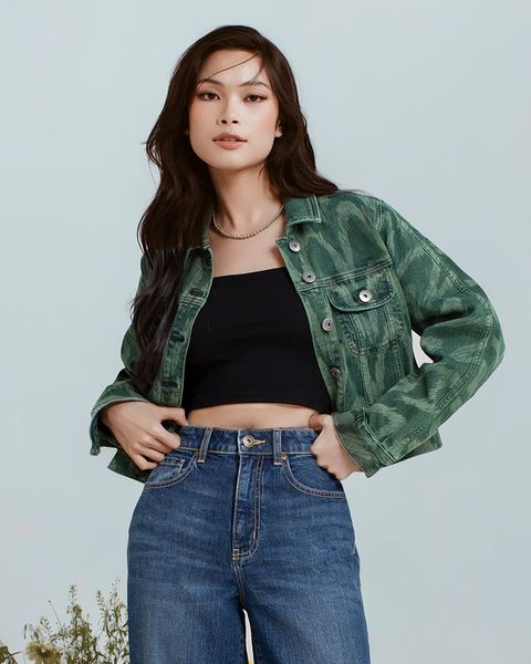 Áo Khoác Nữ Denim Dáng Rộng Họa Tiết Sóng Biển. Moss Green Ocean Waves Laser Denim Jacket - 221WD1044F2360