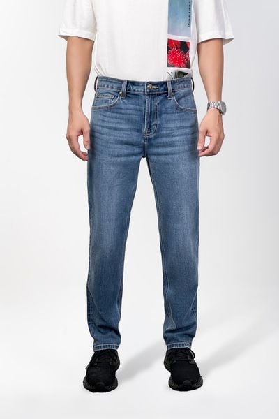 Quần Jeans Nam Dáng Suông Màu Med Blue. Med Blue Men's Straight Jeans - 222MD4089B3950