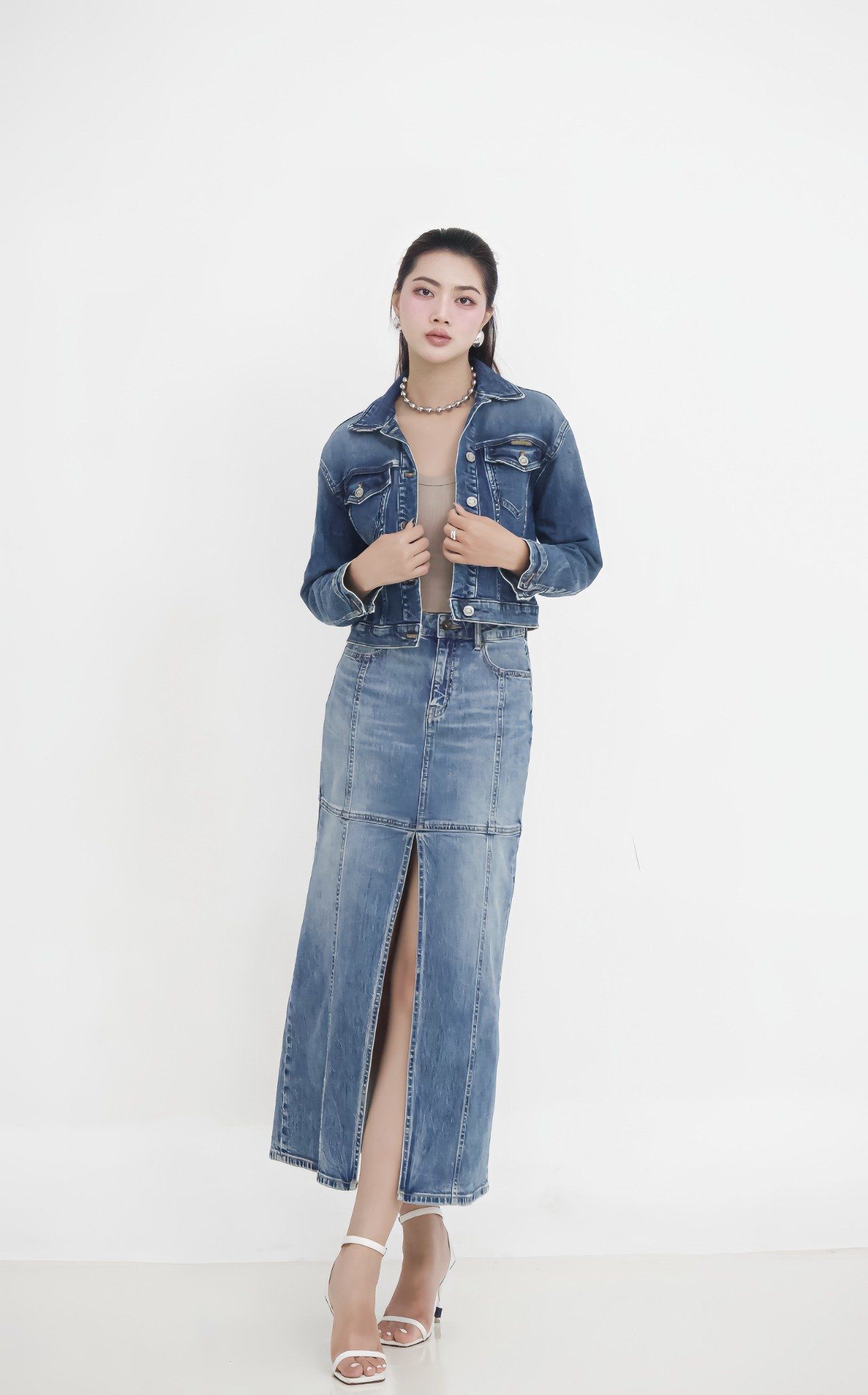 Áo khoác nữ dài tay croptop V-SIXTYFOUR chất liệu cao cấp, mềm mại