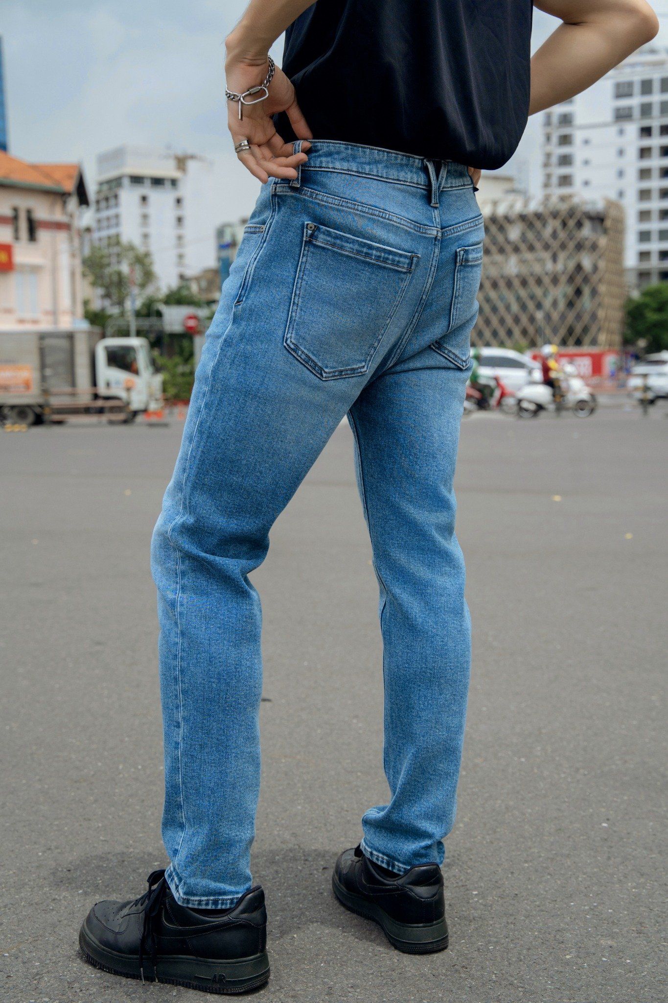 Quần Jeans Nam Dáng Slim Tint Vintage Màu Light Blue - Men's SlimFit Jeans Tint Vintage In Light Blue - 224MD3082B2