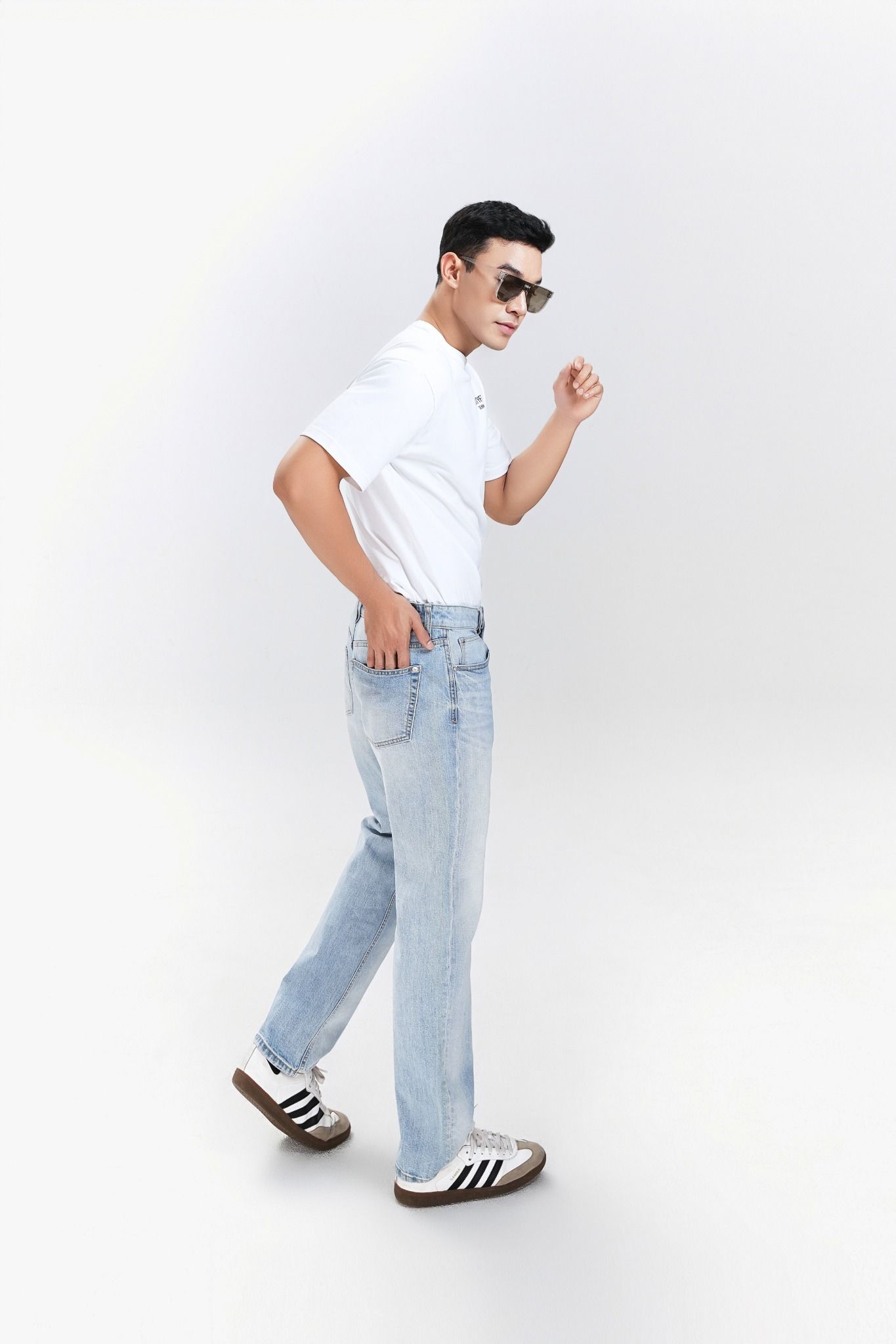 Quần Jeans Nam Dáng Đứng Màu Med Blue. Men's Straight Jeans in Med Blue - 124MD3083F1950