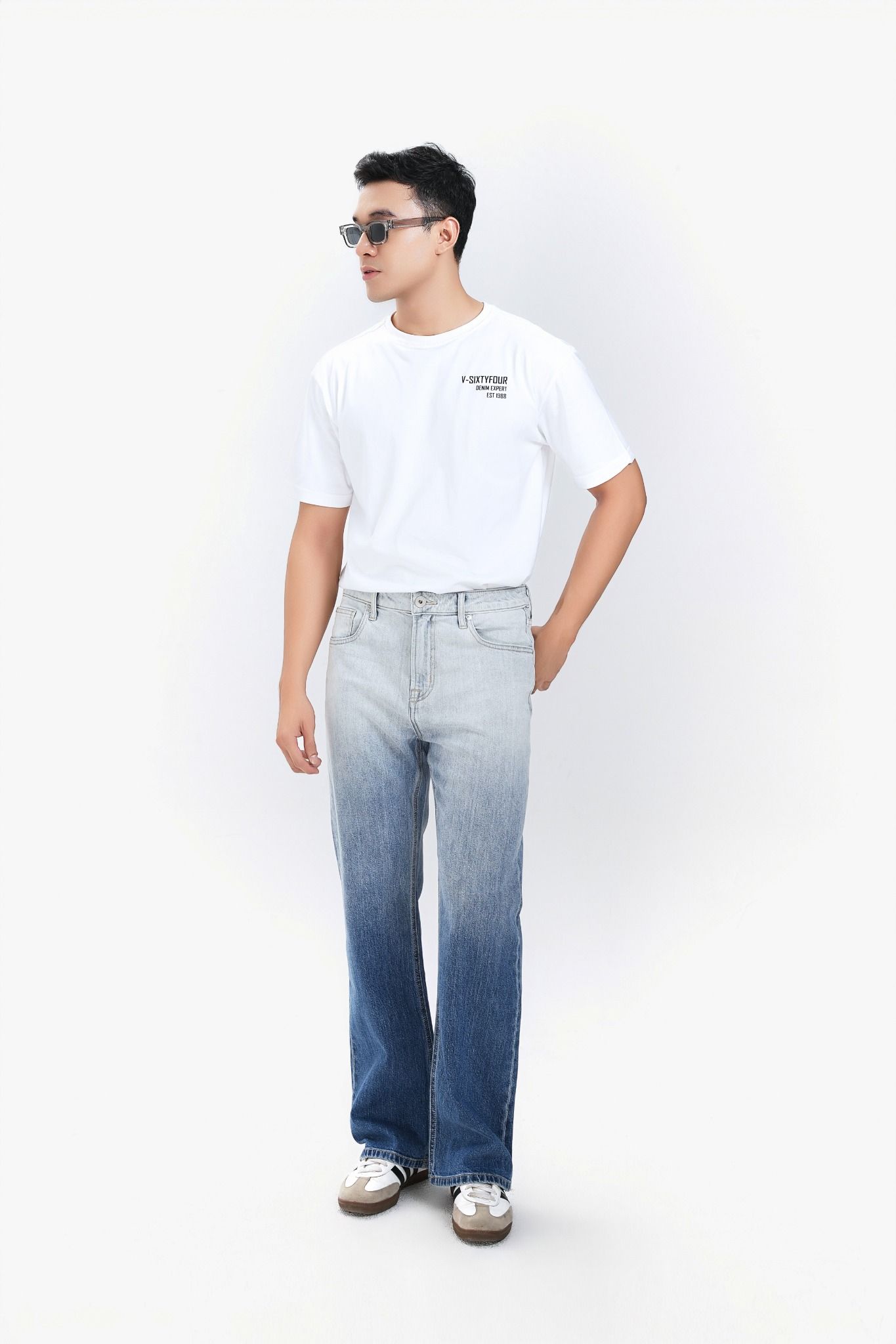 Quần Jeans Nam Dáng Loe Màu Xanh Sáng. Bright Blue Flared Men's Jeans - 223MD4084F1930
