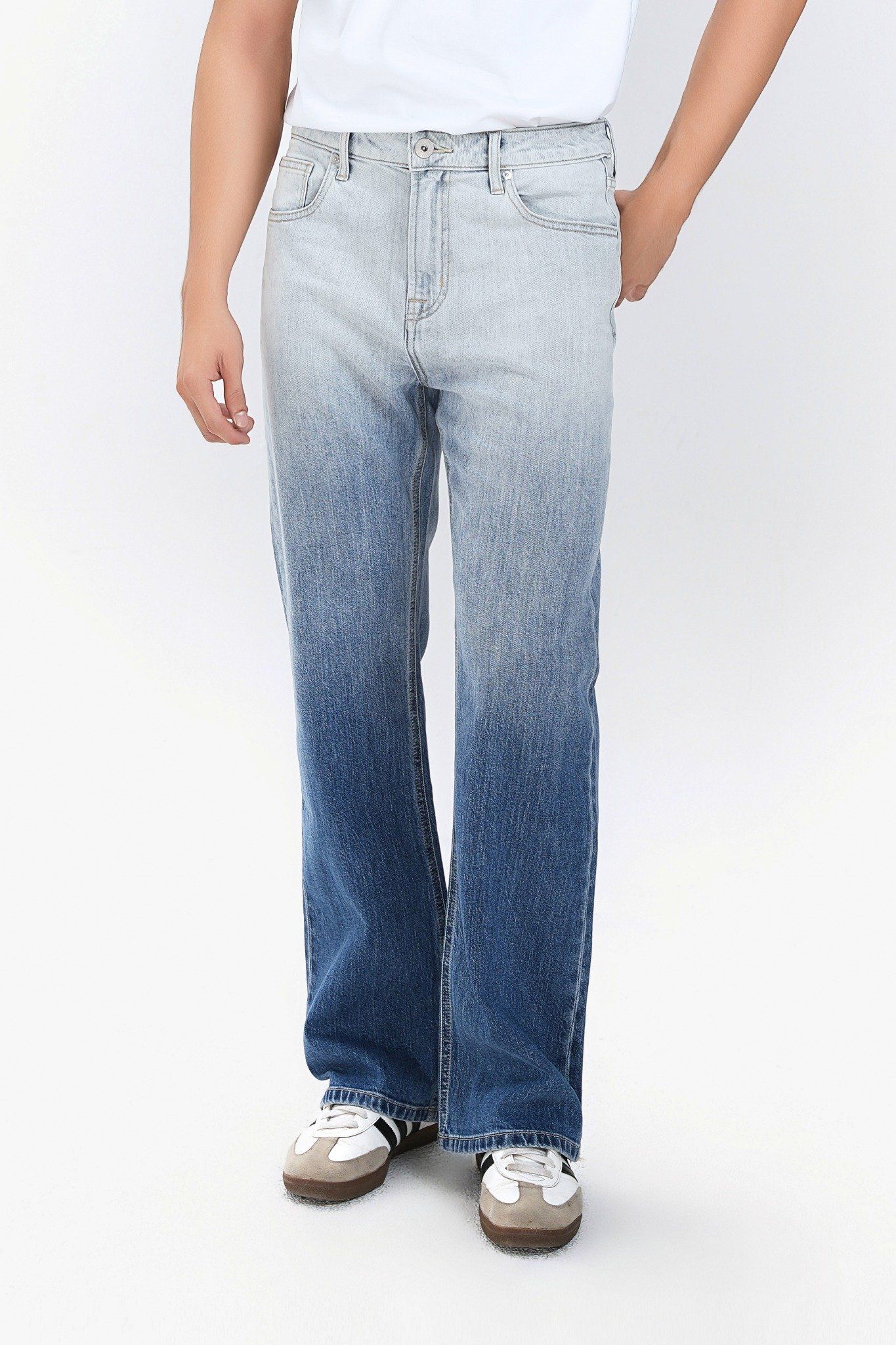 Quần Jeans Nam Dáng Loe Màu Xanh Sáng. Bright Blue Flared Men's Jeans - 223MD4084F1930